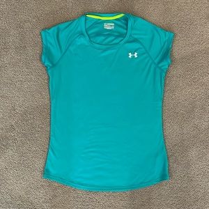 Under Armour Women’s Heatgear Shirt. Size S.